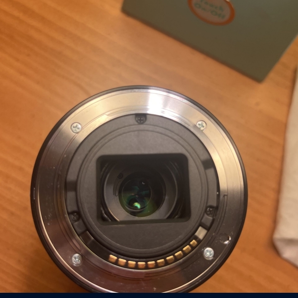 Sony - 55-210mm f/4.5-6.3 Telephoto Lens for Most Alpha E-Mount Cameras - Black